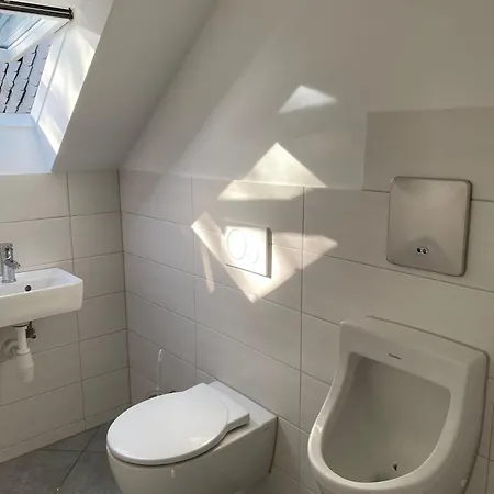 Traumhaftes Fuer 2 Inklusive Dusche & Tv Privatunterkunft Lohmar